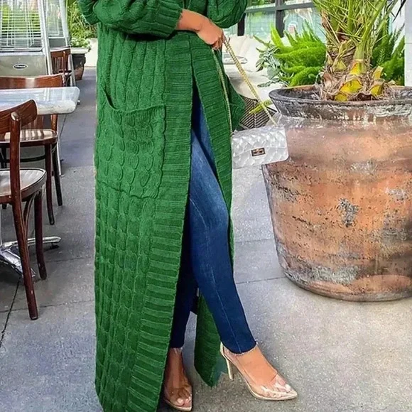 Green Casual Women's Crew Neck Cardigan - Picture 2 of 4